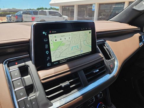 Used 2024 Chevrolet Tahoe High Country w/ Advanced Technology Package AWD/4WD image 16