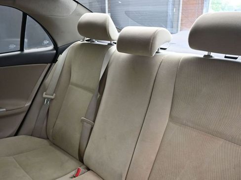 Used 2011 Toyota Corolla LE FWD image 18