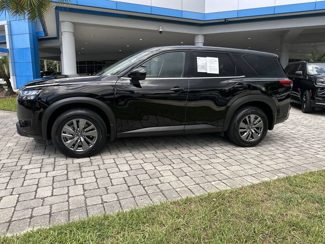 Used 2025 Nissan Pathfinder S FWD image 31
