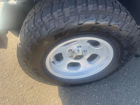 Used 2015 Jeep Wrangler Unlimited Sport w/ Quick Order Package 24S image 10