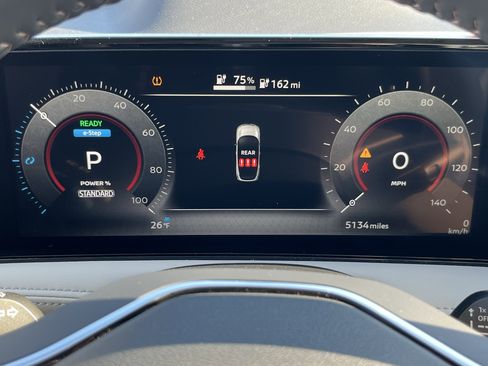 Used 2023 Nissan Ariya AWD image 24