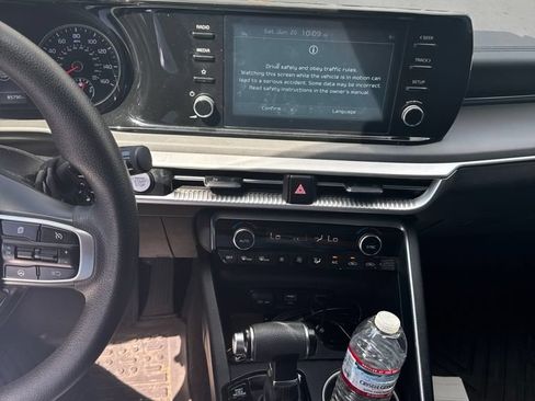 Used 2021 Kia K5 LXS FWD image 2