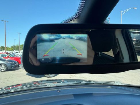 Used 2019 Dodge Journey SE FWD image 18