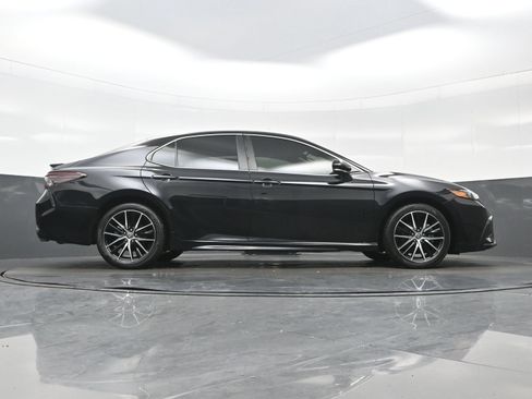 Used 2024 Toyota Camry SE FWD image 33