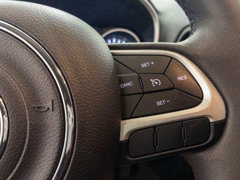 Used 2021 Jeep Compass Latitude image 23