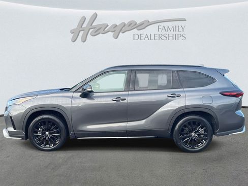 Used 2024 Toyota Highlander XSE image 35