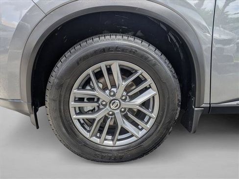 Used 2021 Nissan Rogue S FWD image 23
