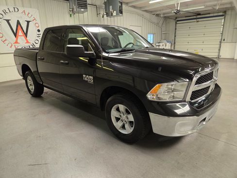 Used 2022 RAM 1500 Classic SLT RWD image 10