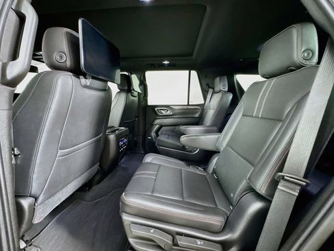 Used 2021 Chevrolet Tahoe RST w/ Luxury Package AWD/4WD image 27