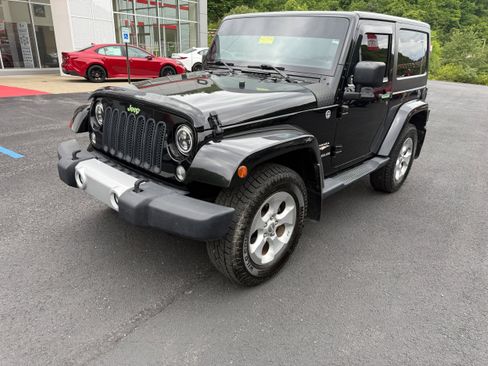 Used 2014 Jeep Wrangler Sahara w/ Connectivity Group AWD/4WD image 3