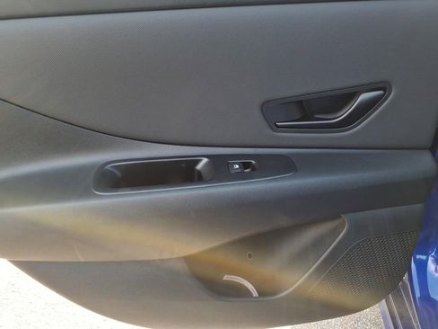 New 2025 Hyundai Elantra Sport image 9