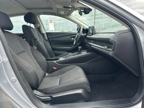 Used 2025 Honda Accord SE image 12