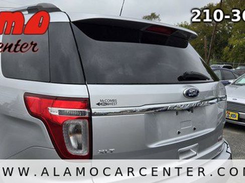 Used 2015 Ford Explorer XLT w/ Equipment Group 202B image 12