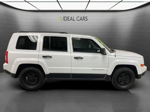 Used 2015 Jeep Patriot Sport FWD image 2