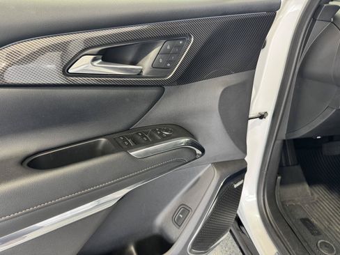 Used 2025 Chevrolet Traverse High Country w/ LPO, Floor Liner Package AWD/4WD image 6