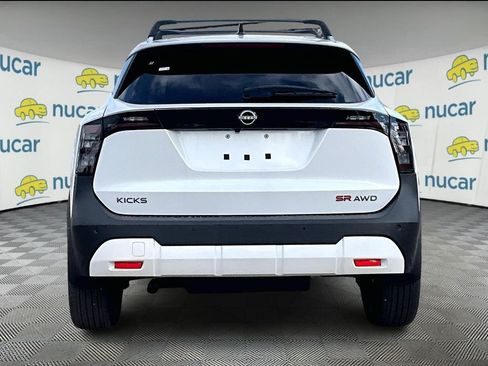 New 2026 Nissan Kicks SR w/ Cold Weather Package AWD/4WD image 6