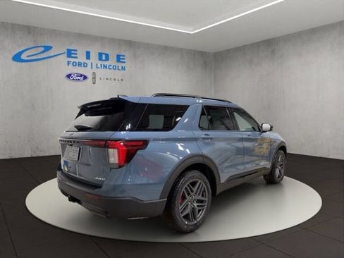 New 2026 Ford Explorer ST-Line w/ ST-Line Street Pack AWD/4WD image 7