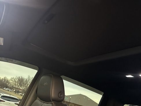 Used 2021 Chevrolet Silverado 2500 High Country w/ Technology Package image 19