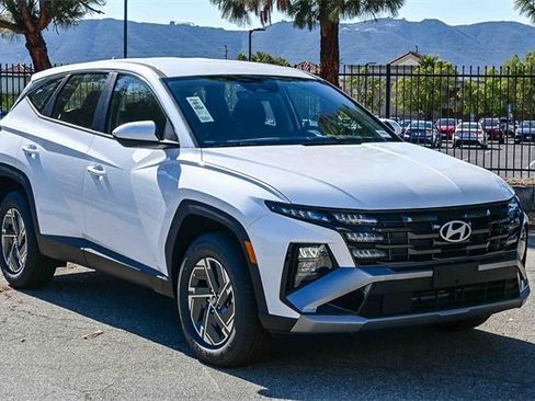 New 2026 Hyundai Tucson Blue SE image 3