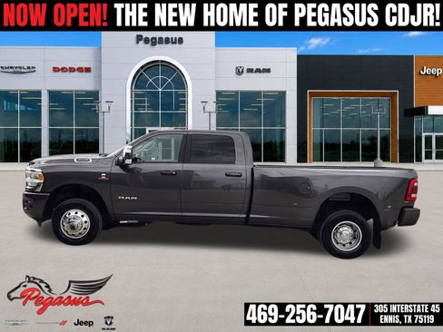 Used 2024 RAM 3500 Laramie AWD/4WD image 3