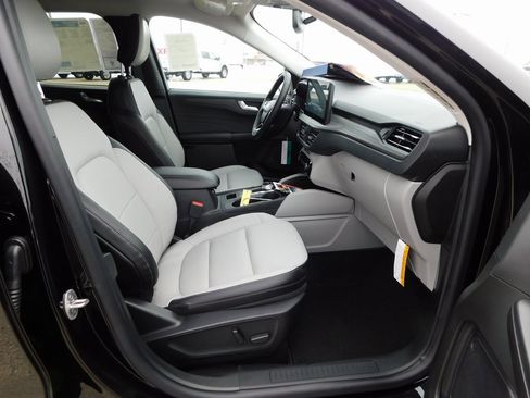 New 2026 Ford Escape Platinum image 17