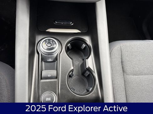 Used 2025 Ford Explorer Active image 25