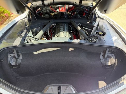 Used 2022 Chevrolet Corvette Stingray Preferred Cpe w/ Z51 Performance Package RWD image 34