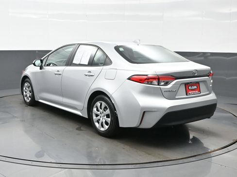 Used 2024 Toyota Corolla LE FWD image 4