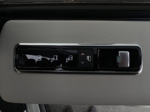 Used 2019 Land Rover Range Rover HSE image 41