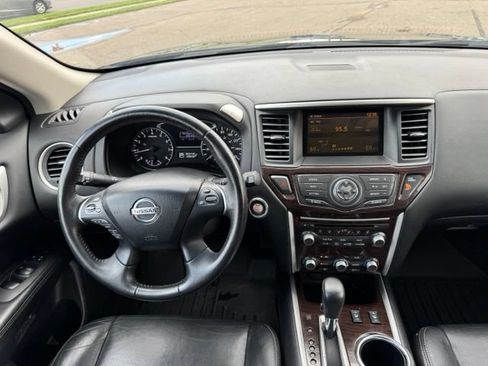 Used 2014 Nissan Pathfinder SL AWD/4WD image 19