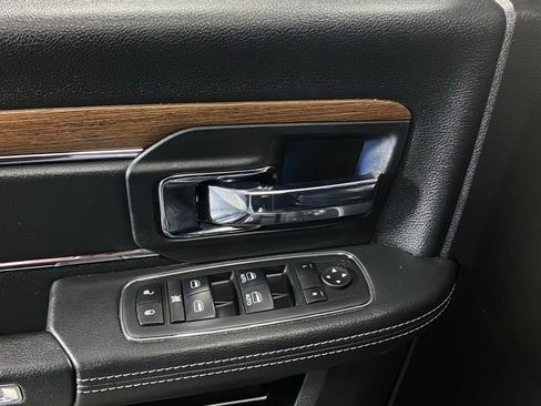 Used 2017 RAM 1500 Laramie AWD/4WD image 13