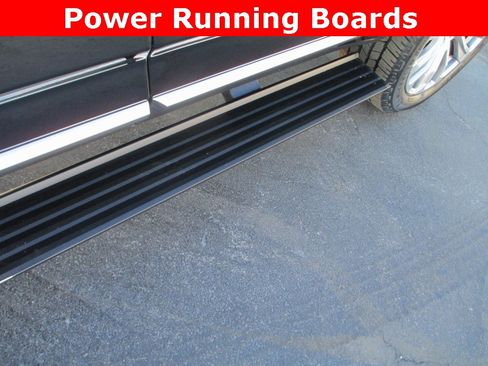 Used 2021 GMC Yukon Denali w/ Denali Premium Package image 13