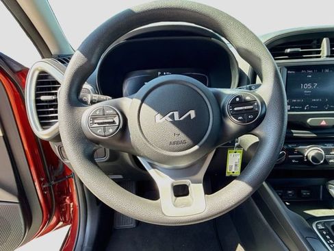 Used 2023 Kia Soul LX w/ Option Group 015 FWD image 17