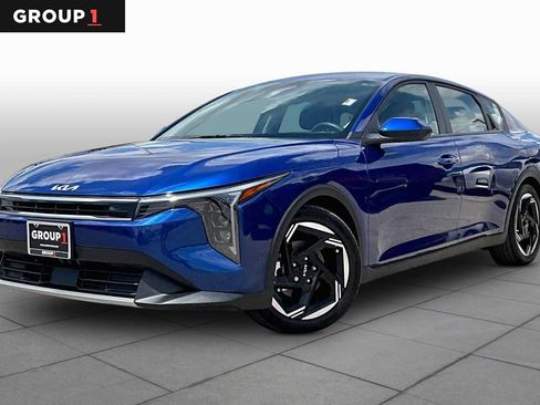Used 2025 Kia K4 EX FWD image 1