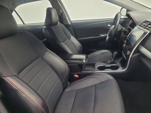 Used 2016 Toyota Camry SE FWD image 21