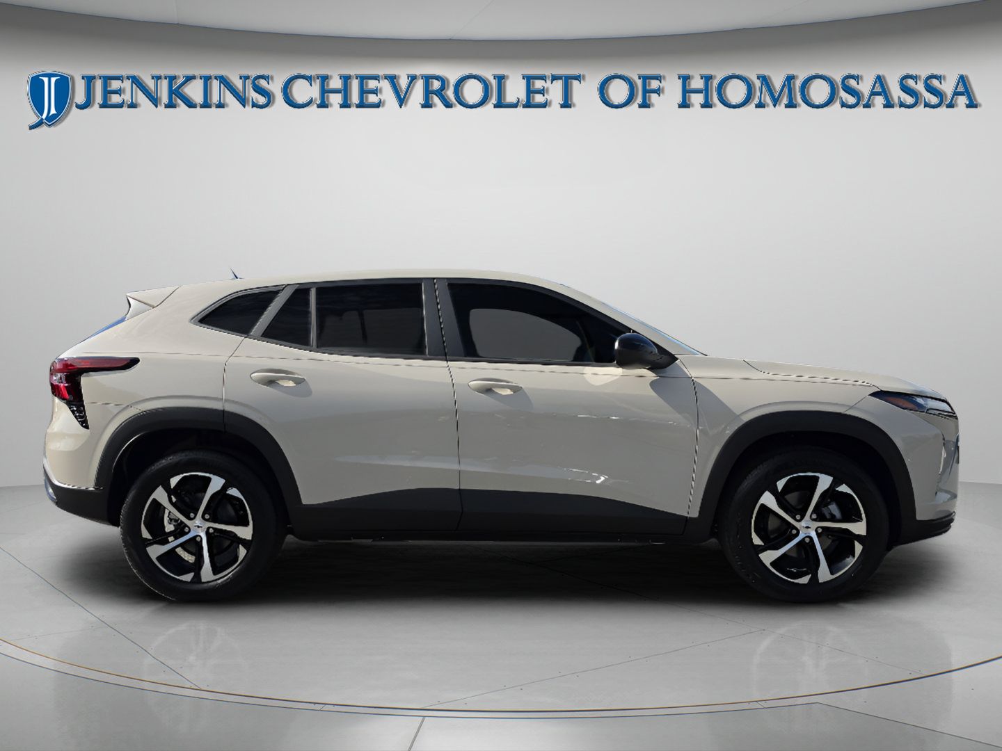 Used 2026 Chevrolet Trax RS w/ Sunroof Package FWD image 2