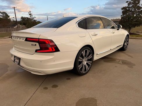 Used 2023 Volvo S90 B6 Ultimate image 5
