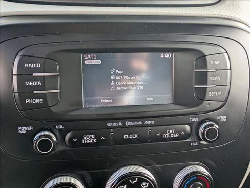Used 2016 Kia Soul + FWD image 12