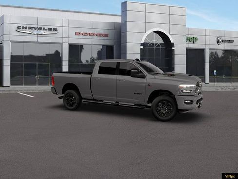 New 2026 RAM 2500 Laramie AWD/4WD image 5
