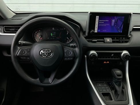 Used 2025 Toyota RAV4 XLE image 14