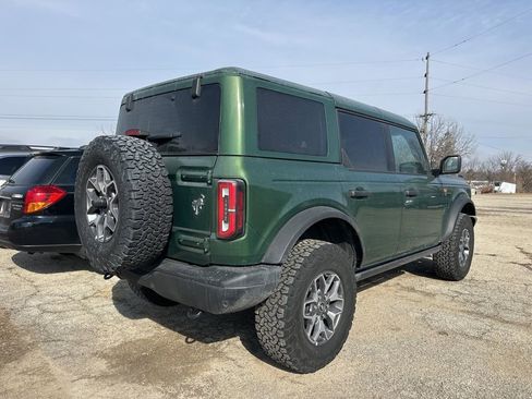 Used 2025 Ford Bronco Badlands image 9