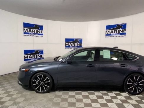 Used 2025 Honda Accord Touring image 7