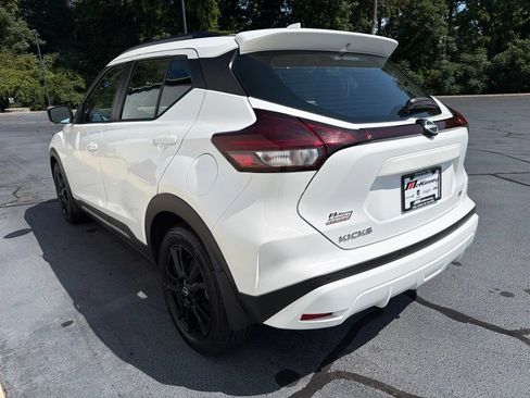 Used 2022 Nissan Kicks SR FWD image 14