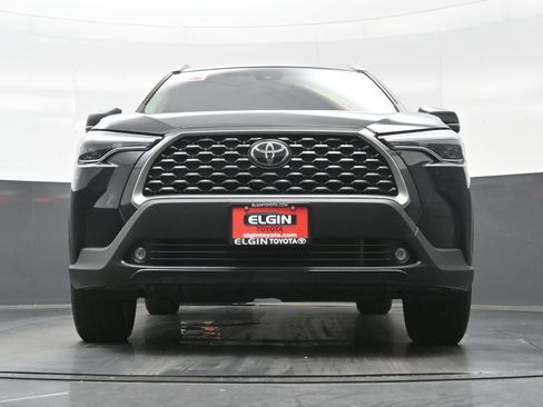 Used 2022 Toyota Corolla Cross XLE w/ Convenience Package image 28