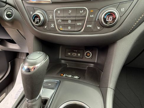 Certified 2021 Chevrolet Equinox Premier AWD/4WD image 27