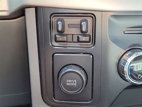 Used 2021 Ford F150 XLT w/ Equipment Group 302A High image 25