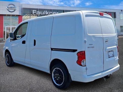 Used 2017 Nissan NV200 SV w/ Technology Package FWD image 4