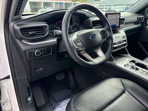 Used 2023 Ford Explorer XLT w/ Equipment Group 202A image 22