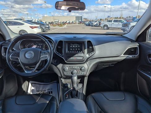 Used 2019 Jeep Cherokee Latitude Plus w/ Cold Weather Group image 26