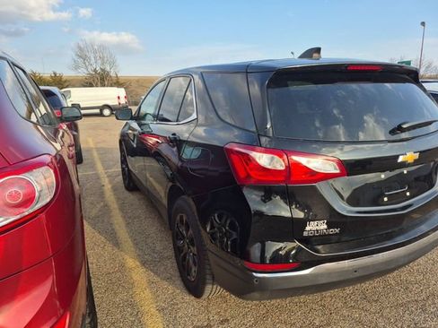 Used 2020 Chevrolet Equinox LT FWD image 2